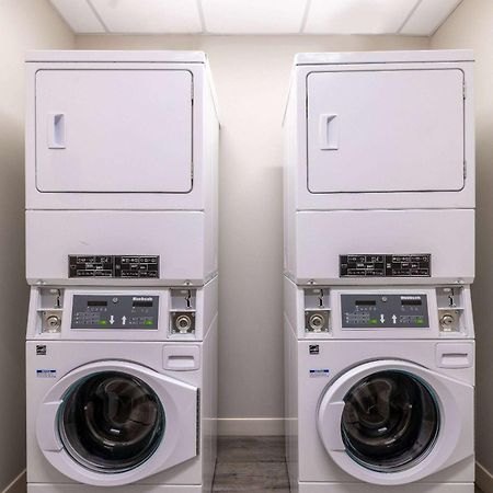 Microtel Inn & Suites Dorval Qc מראה חיצוני תמונה