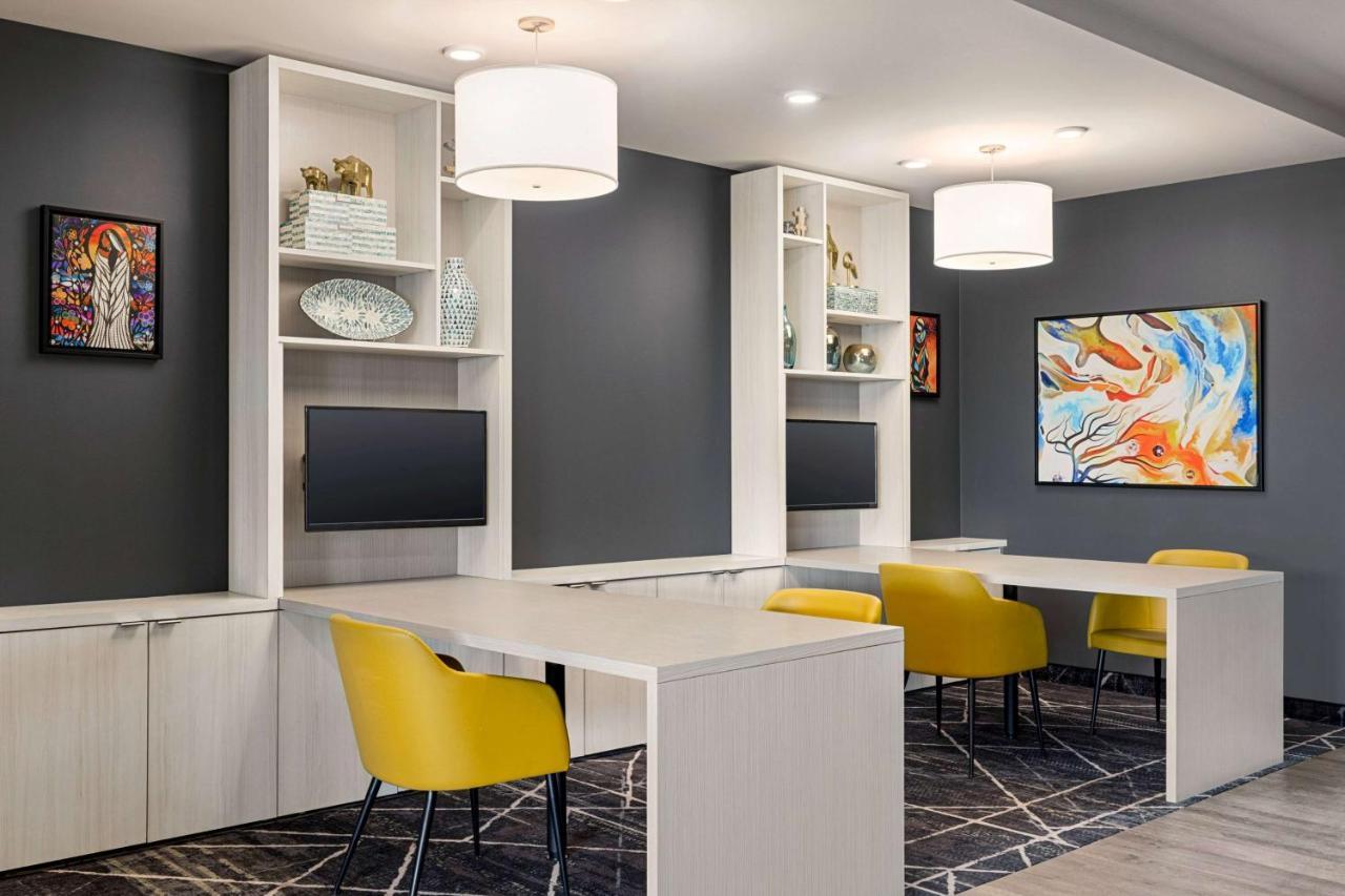 Microtel Inn & Suites Dorval Qc מראה חיצוני תמונה