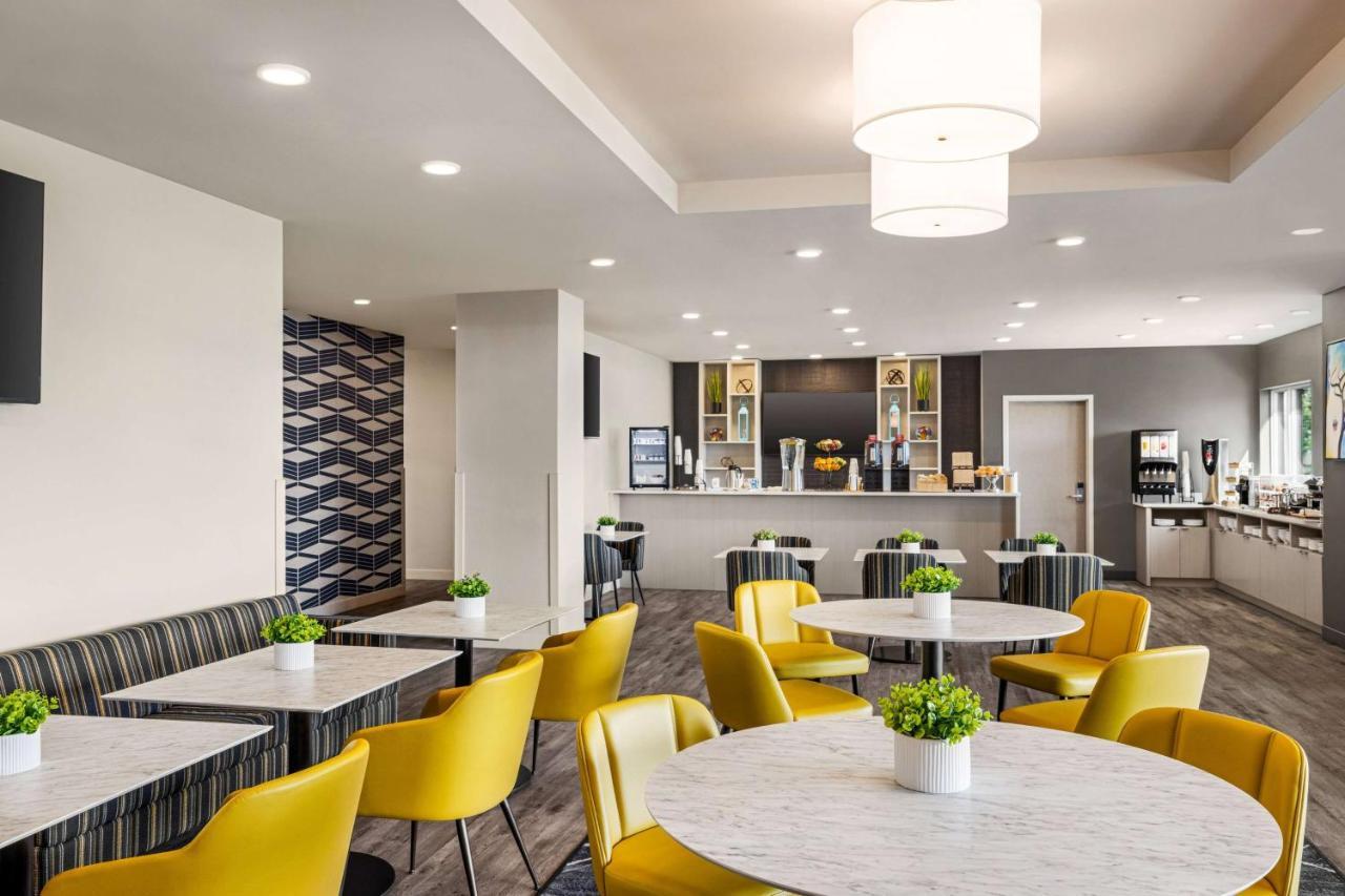 Microtel Inn & Suites Dorval Qc מראה חיצוני תמונה