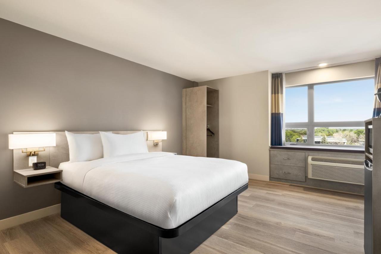 Microtel Inn & Suites Dorval Qc מראה חיצוני תמונה