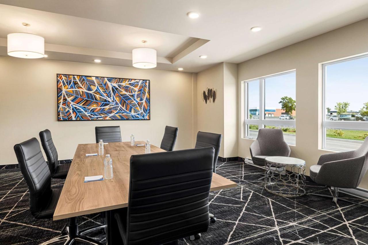Microtel Inn & Suites Dorval Qc מראה חיצוני תמונה