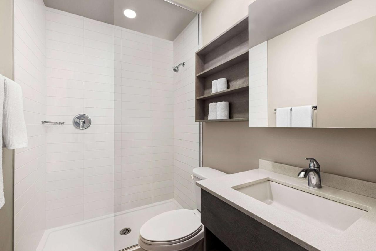 Microtel Inn & Suites Dorval Qc מראה חיצוני תמונה