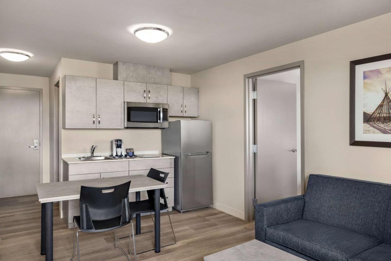 Microtel Inn & Suites Dorval Qc מראה חיצוני תמונה
