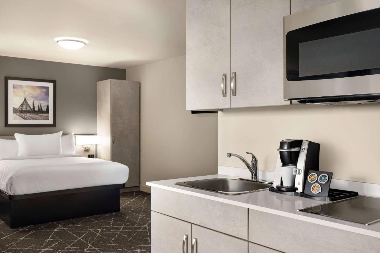 Microtel Inn & Suites Dorval Qc מראה חיצוני תמונה