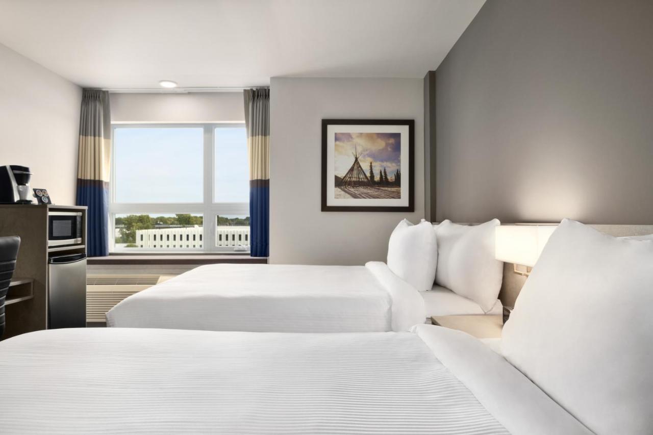 Microtel Inn & Suites Dorval Qc מראה חיצוני תמונה